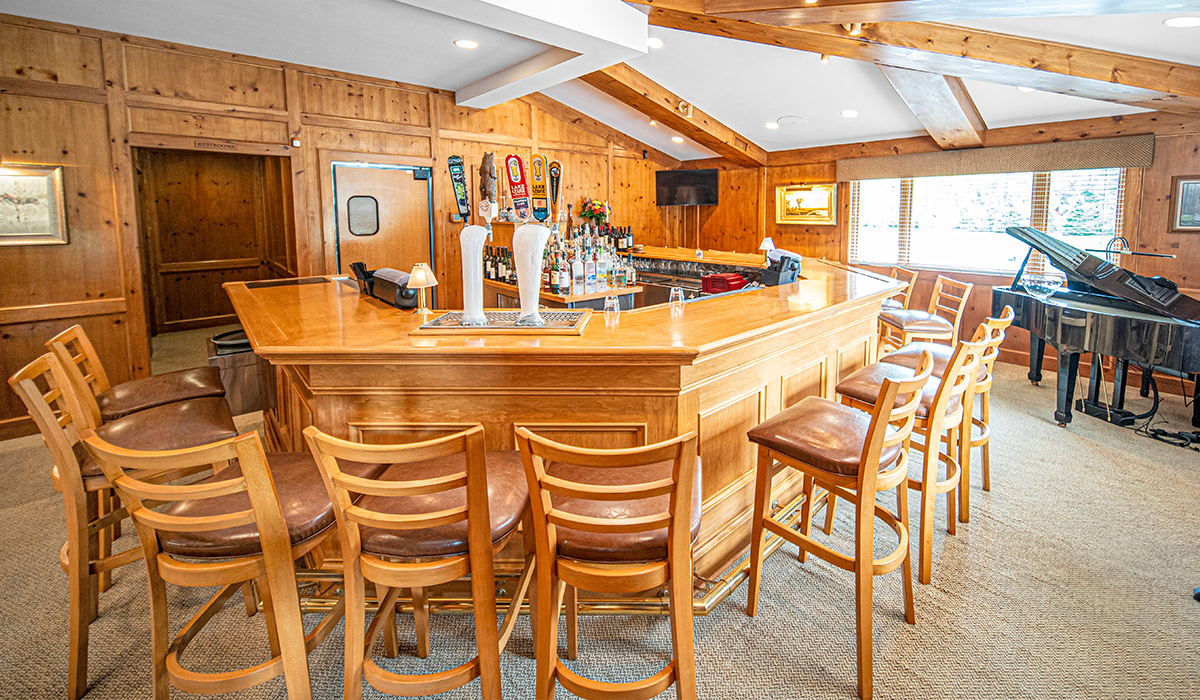 Come for the drinks, stay for the dinner.